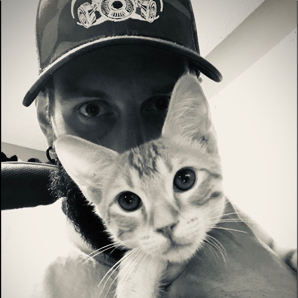 Meet your Posher, Brendan - Picture 1 of 2